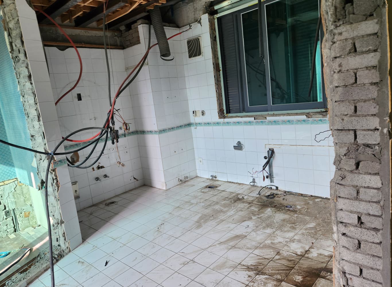 철거 진행 모습2