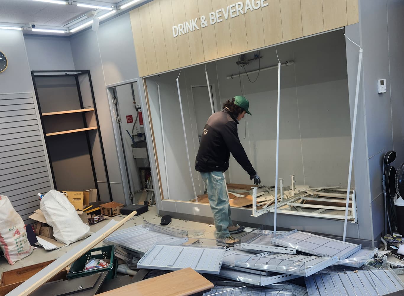 철거 진행 모습2