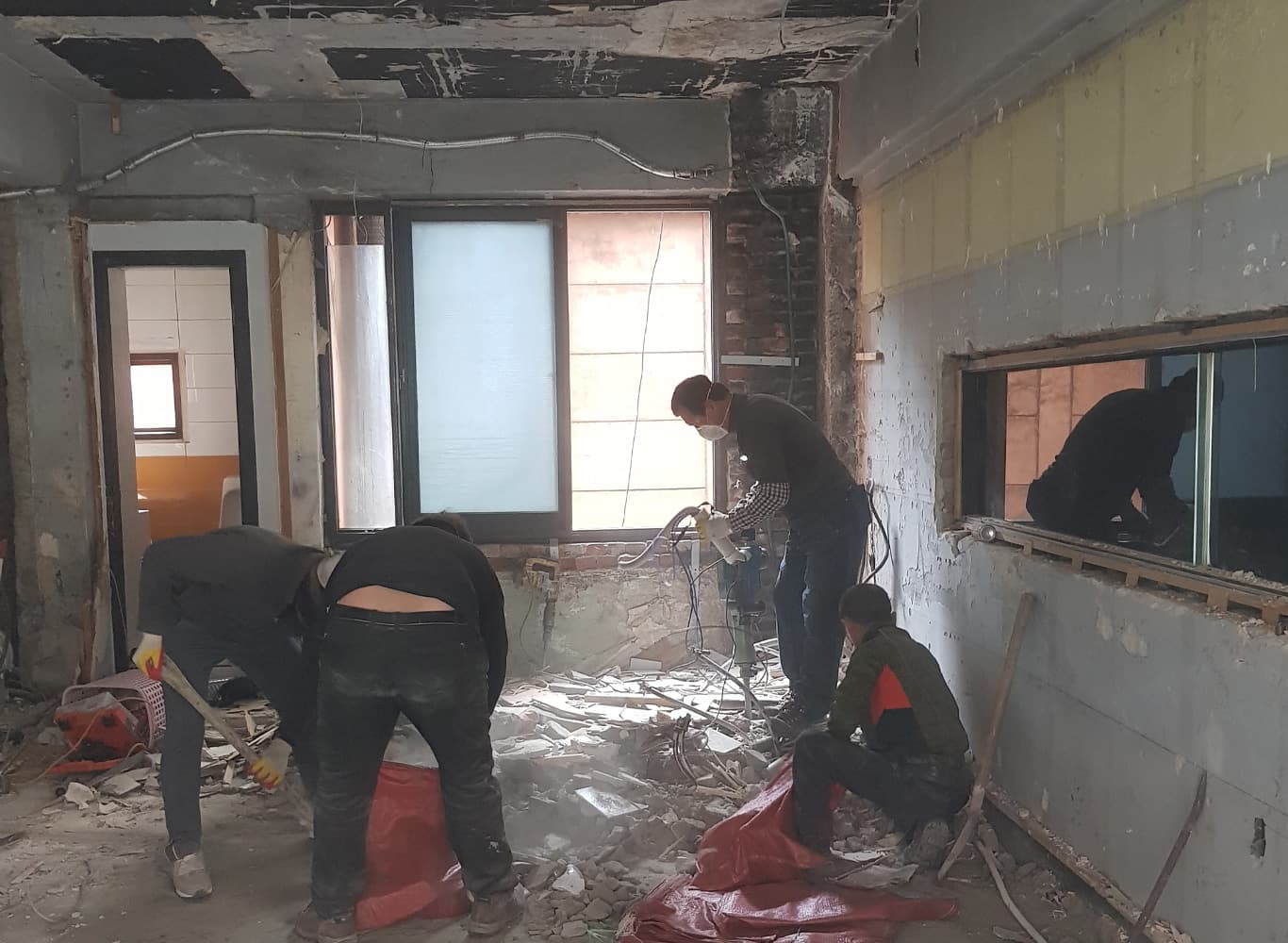 철거 진행 모습2