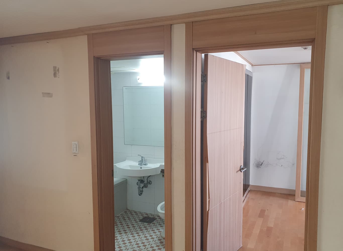 아파트 인테리어 내부 철거 대표 이미지