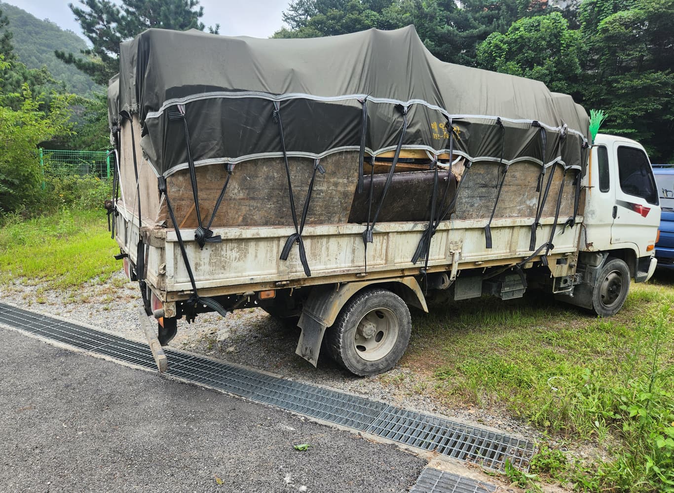 주택 폐기물 처리 대표 이미지